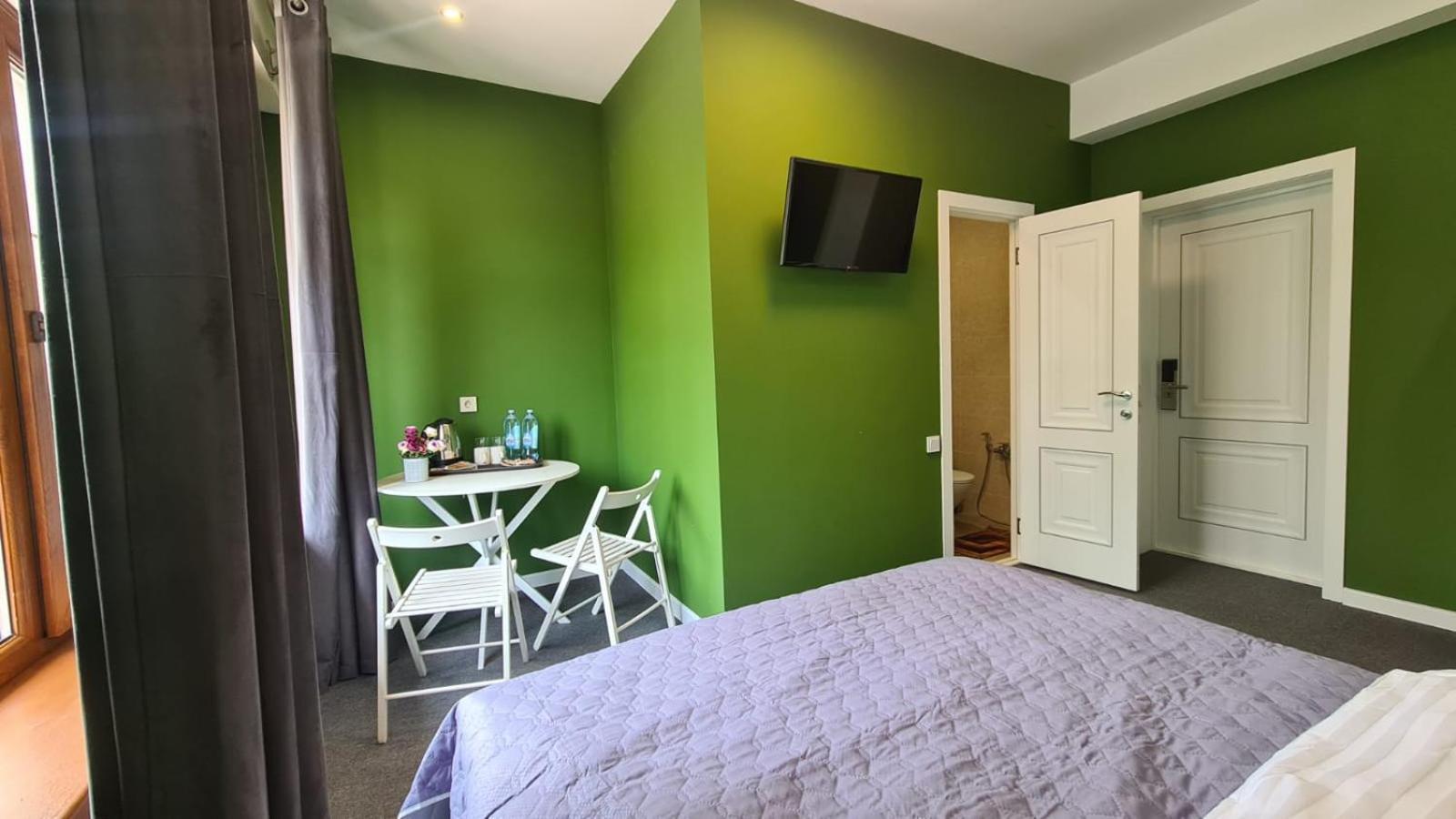 Cryptohotel.Club Almaty Bilik gambar