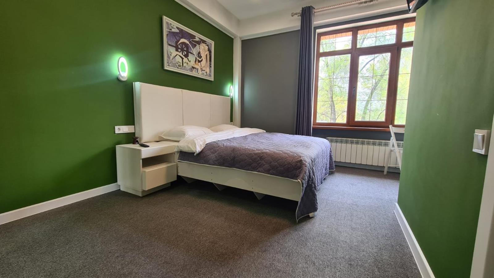 Cryptohotel.Club Almaty Bilik gambar